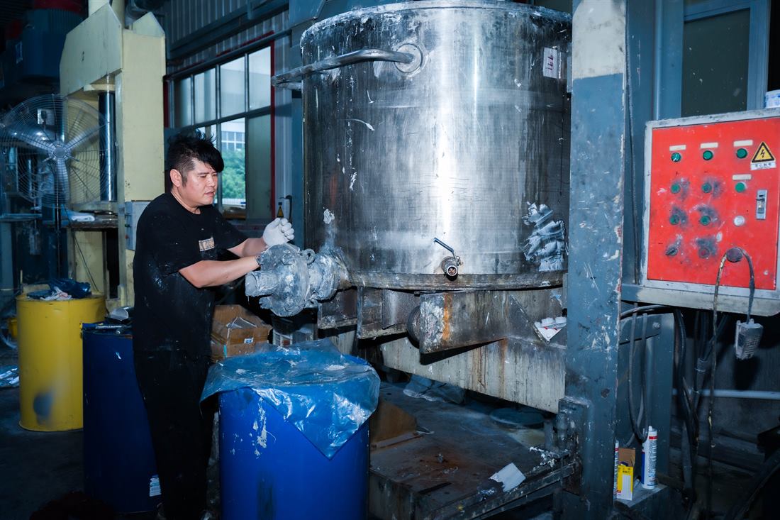 固扬涂料工厂生产与质量管理实景