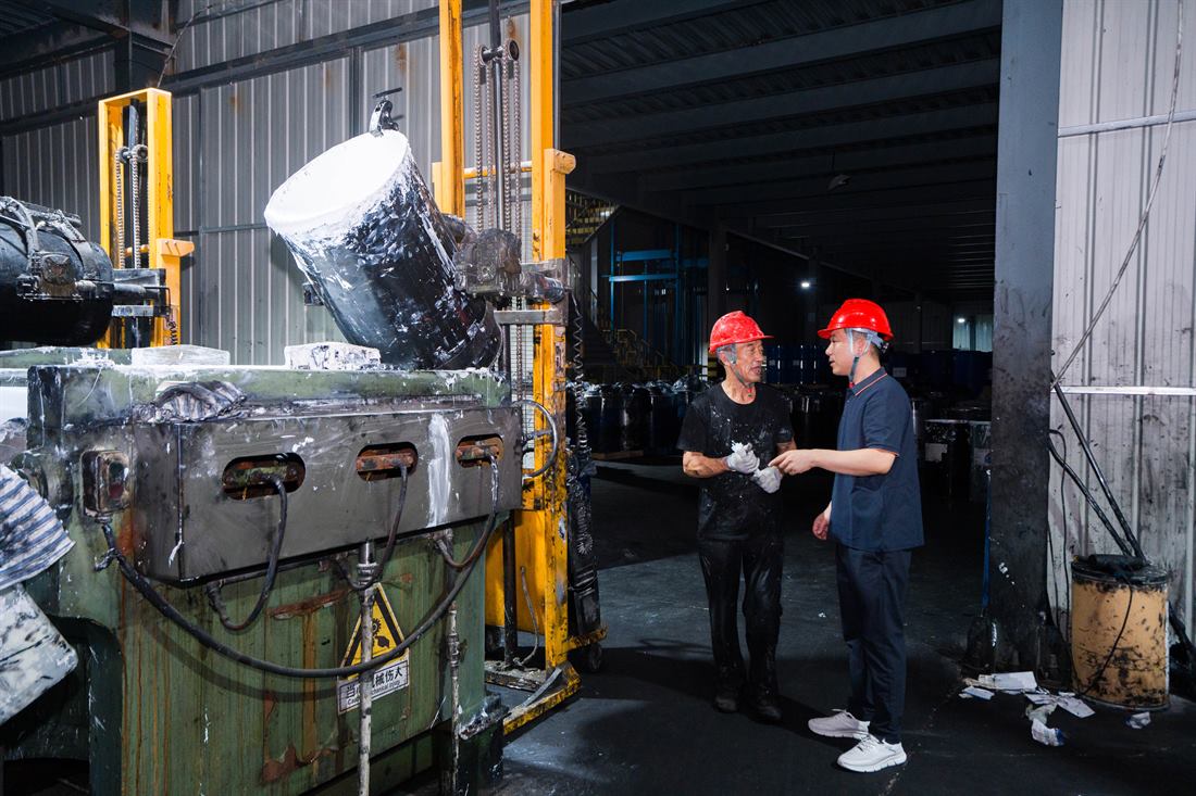 固扬涂料工厂生产与质量管理实景