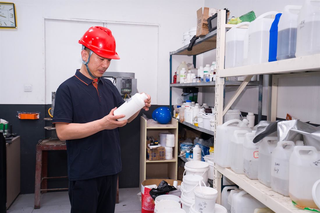 固扬涂料工厂生产与质量管理实景